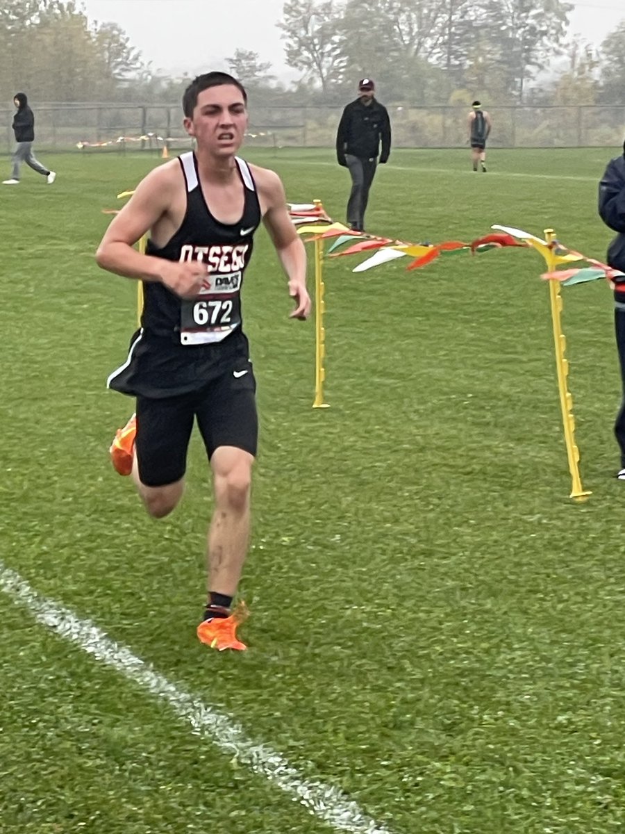 TeenTeacherLA's tweet photo. GREAT JOB, BOYS!!!! ππ»ππ»ππ»ππ»ππ»#OtsegoKnights #RunXC @OtsegoKnightsCC #NBCChampionship https://t.co/DR6oDIwPpH