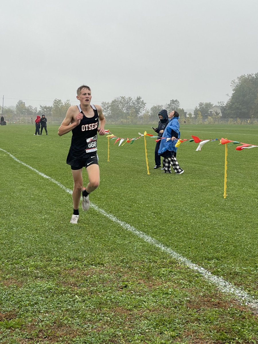 TeenTeacherLA's tweet photo. GREAT JOB, BOYS!!!! ππ»ππ»ππ»ππ»ππ»#OtsegoKnights #RunXC @OtsegoKnightsCC #NBCChampionship https://t.co/DR6oDIwPpH