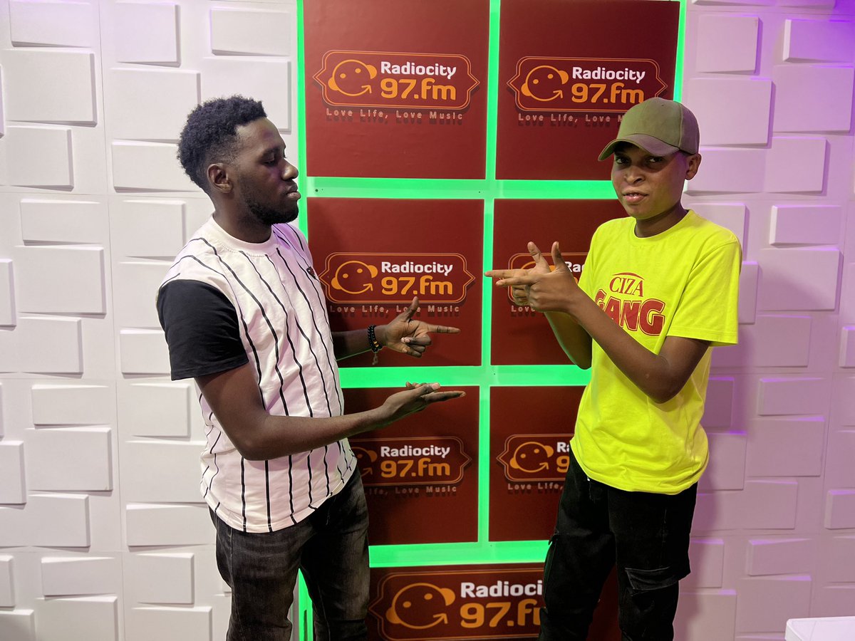 jonah_xpo's tweet photo. Happy @BaselineUG Day Iive with @DjCiza at @97fmRadiocity https://t.co/eDMVpJ9UuI