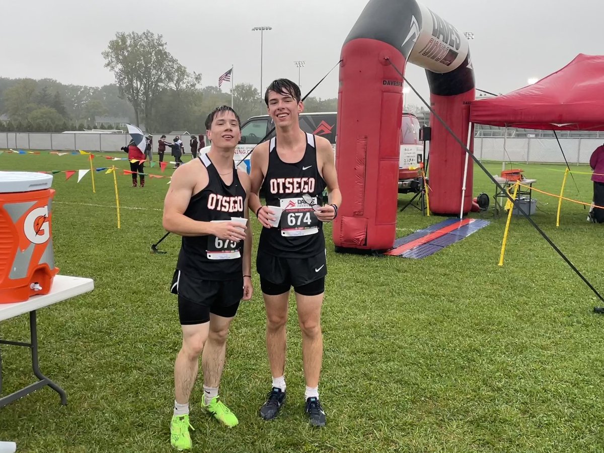 TeenTeacherLA's tweet photo. Lovely morning we are having here at the #NBCChampionship Cross Country races! Super proud of our runners! #OtsegoKnights #RunXC π§‘ https://t.co/s8OvWyl0P0