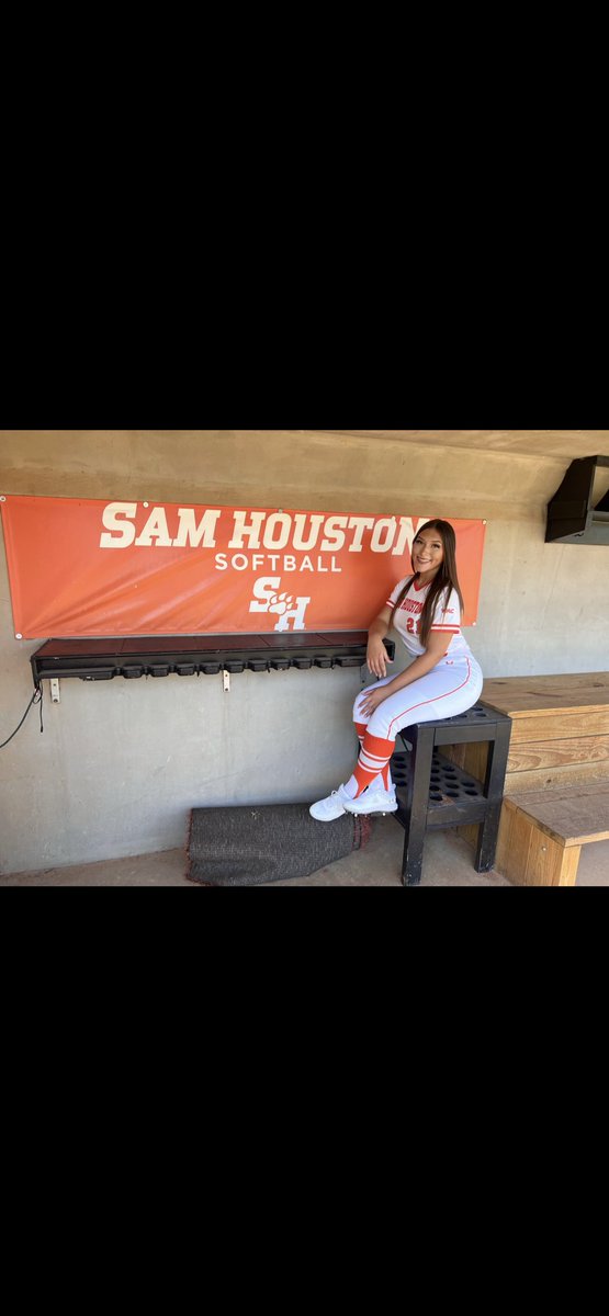 TiffSanchez21's tweet photo. OFFICIAL VISIT🧡🤍
@BearkatsSB https://t.co/NsSXJKFByT