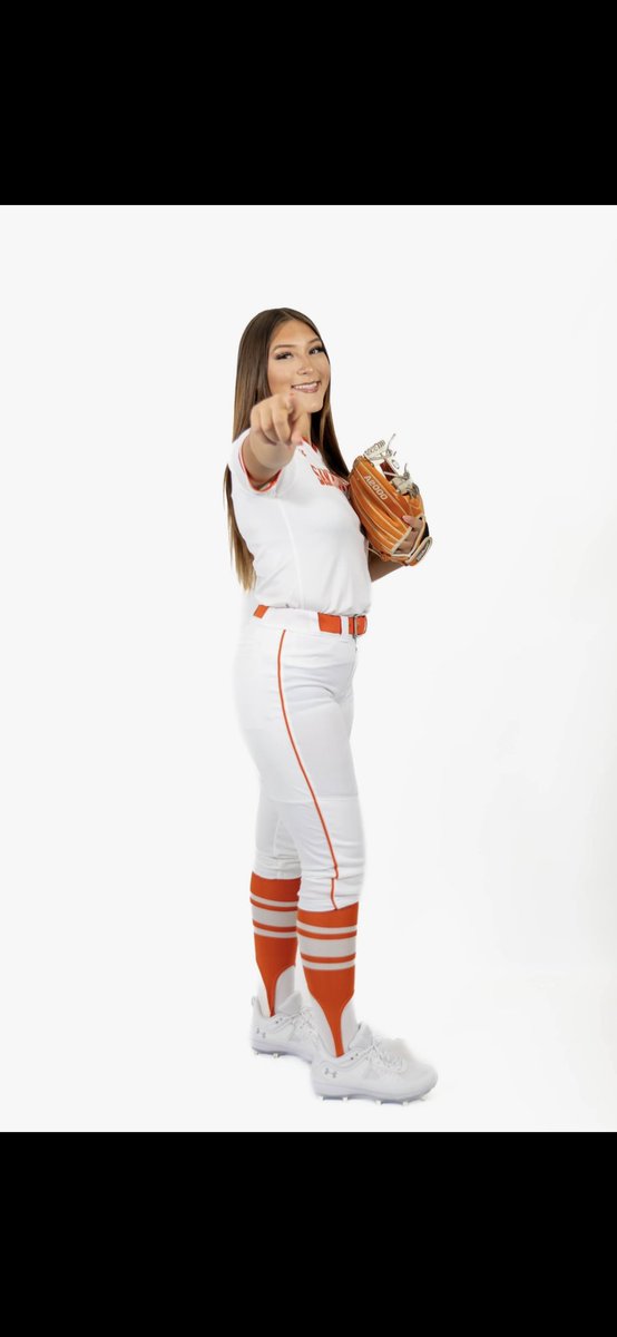 TiffSanchez21's tweet photo. OFFICIAL VISIT🧡🤍
@BearkatsSB https://t.co/NsSXJKFByT