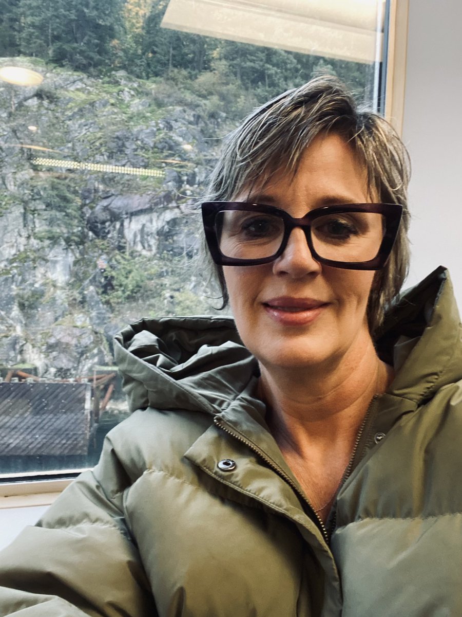 du_journey's tweet photo. Heading out on on the Queen of Coquitlam to meet another Queen @blondeonthebay for brunch.

#CanadianQoS #Hotwife https://t.co/fWkLFP4qwE