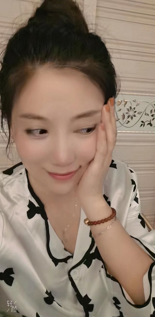 SuzyYeake's tweet photo. 轻熟少妇 想约的滴滴  ＃信宜  ＃广州  ＃熟女  ＃少妇  ＃茂名 https://t.co/o4btA6ryF5