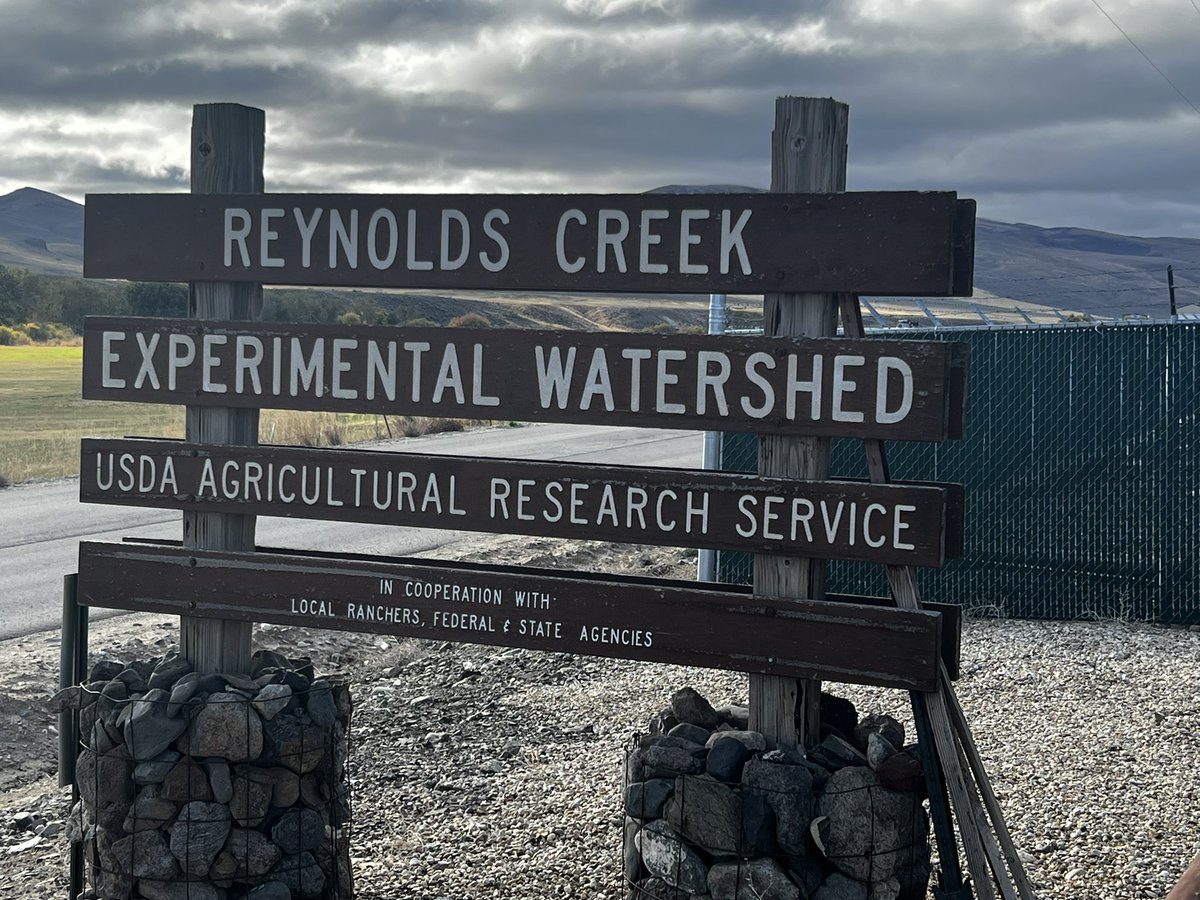 Just back from Idaho for INARCH (International Network of Alpine Research Catchment Hydrology). Thanks @jmcnamaraboise for organizing & invitation. @HydroLejo @Mac_Watershed @cmarsh_hydro and many others! @DRIScience