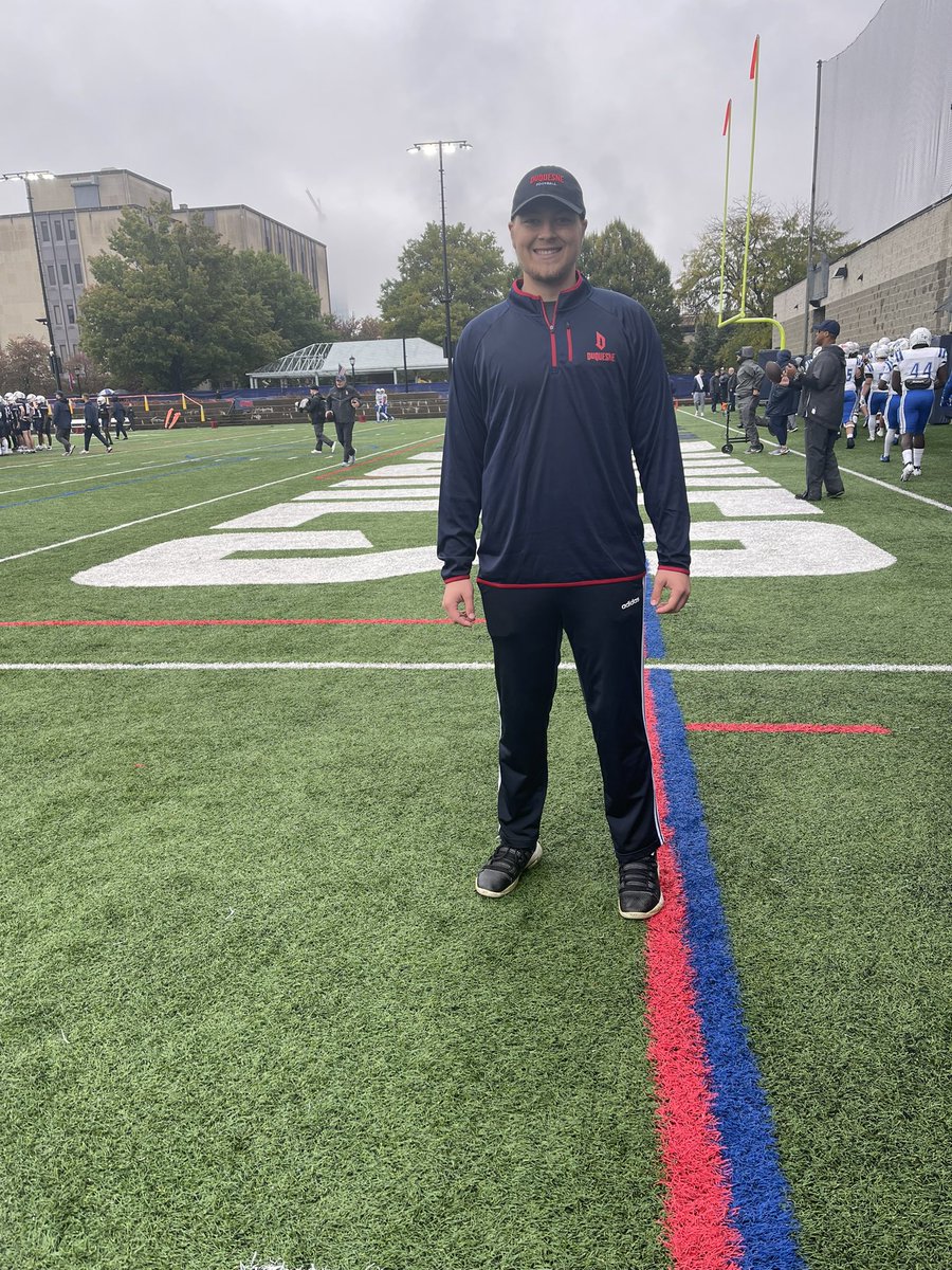 MikeSapos's tweet photo. At @DuqFB today. Appreciate you having me @CoachGeisel https://t.co/Y59tCT1GRv