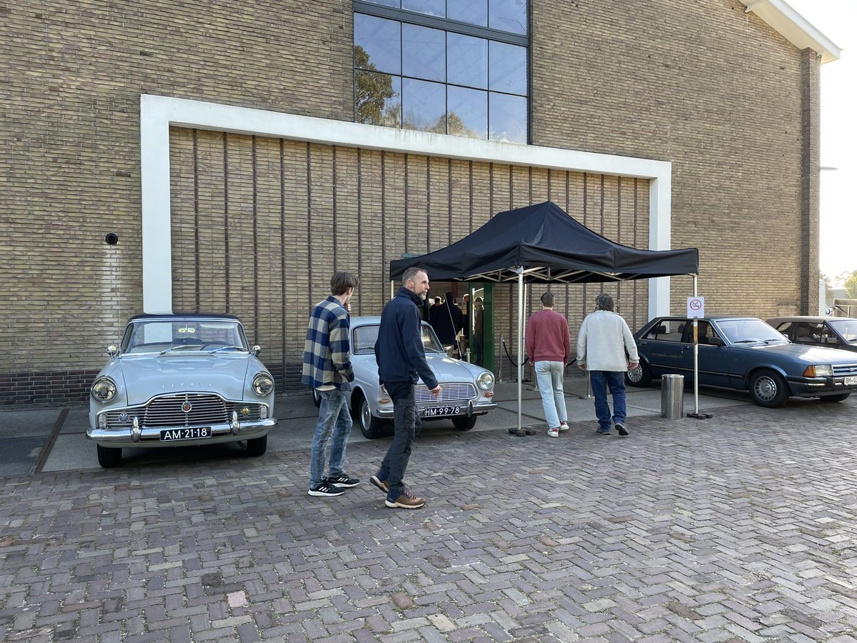 engelsefordclub's tweet photo. Geslaagde onderdelendag in #Apeldoorn van de vier Fordclubs https://t.co/wMhZHdT3tA
