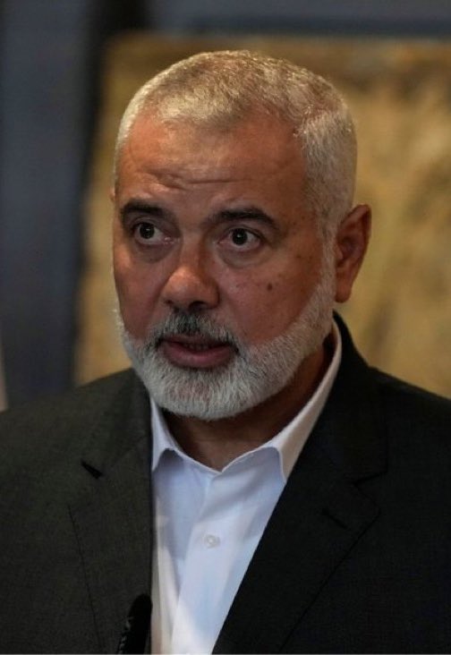 eduardomenoni's tweet photo. 🚨| El alto líder de Hamás, Ismail Haniyeh, acaba de pronunciar un discurso televisado en el que afirma que ha dicho a Egipto que el pueblo palestino no abandonará la Franja de Gaza. ⚠️ Los terroristas de Hamas tienen secuestrada a la población civil y la usan de escudo humano. https://t.co/zcn3f8I0MR