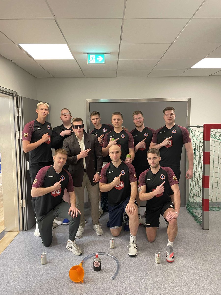 GaxelH's tweet photo. Ræðið https://t.co/vjBso2a0bm