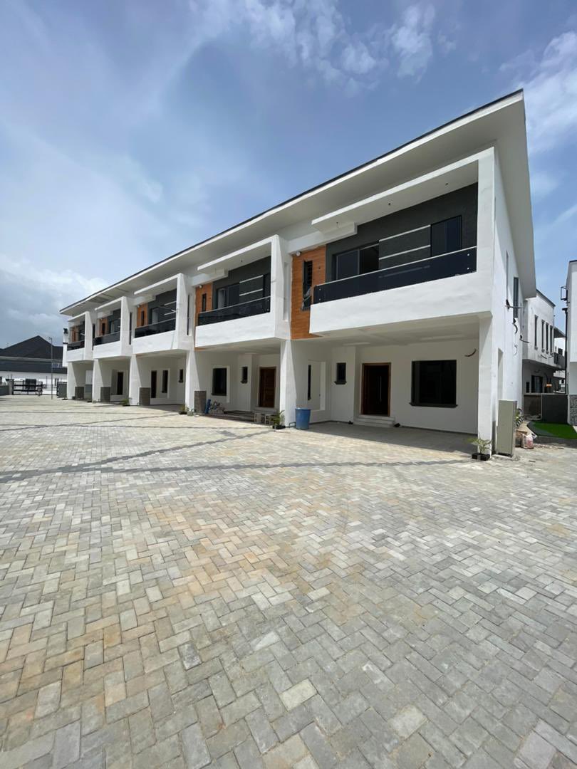 DanadelV's tweet photo. 4BEDROOM TERRACE DUPLEX FOR SALE 
Amenities: 
- [ ] Fitted Kitchen with accessories 
- [ ] Modern Day POP Ceiling 
- [ ] Detailed finishing 
- [ ] Wardrobes 
- [ ] Water heater
- [ ] Heat extractor 
- [ ] Swimming pool 

Location:IKOTA  LEKKI 
📌Price: 68M ASKING https://t.co/ZbCmzBcB3g