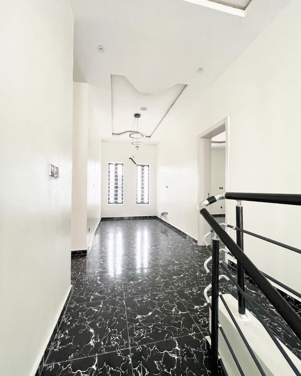 DanadelV's tweet photo. #danadelhomesolution #duplex #luxuryhomes #ajah #property #PropertyManagement #propertyforsale #luxuryhomesforsale #HouseHunters #homedecor https://t.co/jB7rwrXaDA