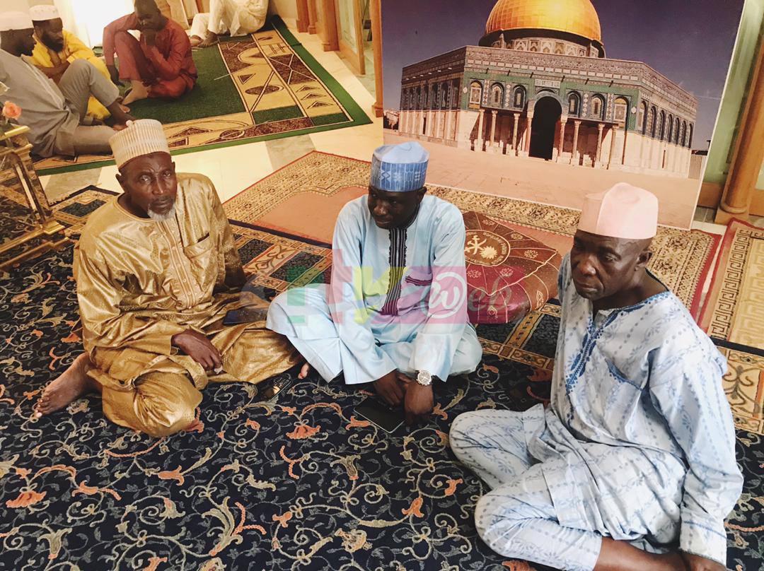 CRTV_web's tweet photo. Recueillement des membres de famille, proches et amis au domicile de l’homme politique et opérateur économique, El Hadj  Mohamadou Abbo, en ce moment,  à #Ngaoundere, région de l’Adamaoua. Il est décédé le 13 octobre des suites de maladie en Turquie. https://t.co/UQdS08CiR5