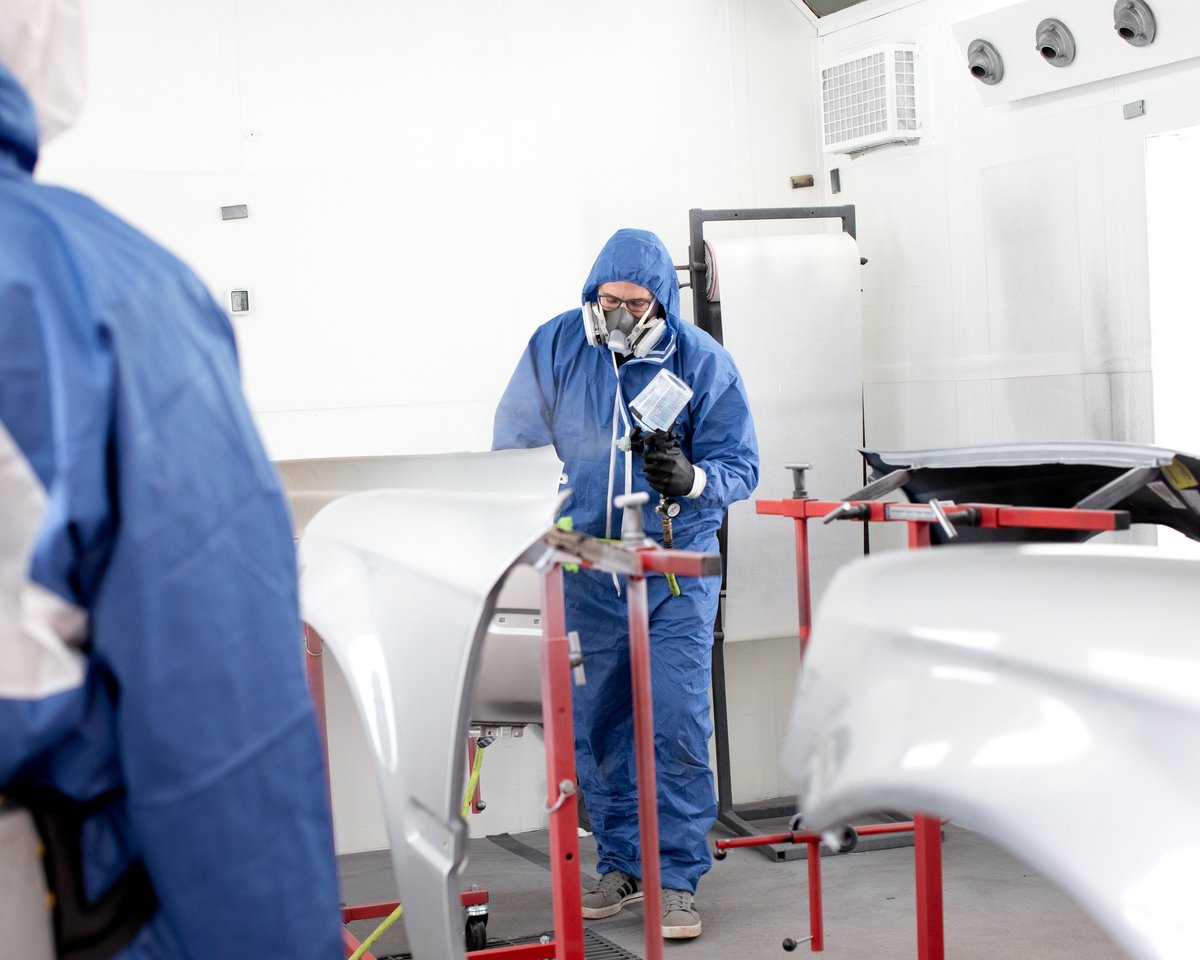 Want to up your paint prep and refinishing game? Then our in-person hands-on training is for you! Learn more about our course offerings at the 3M Skills Development Center here: go.3M.com/4SsH #3mcollision #collisionrepair