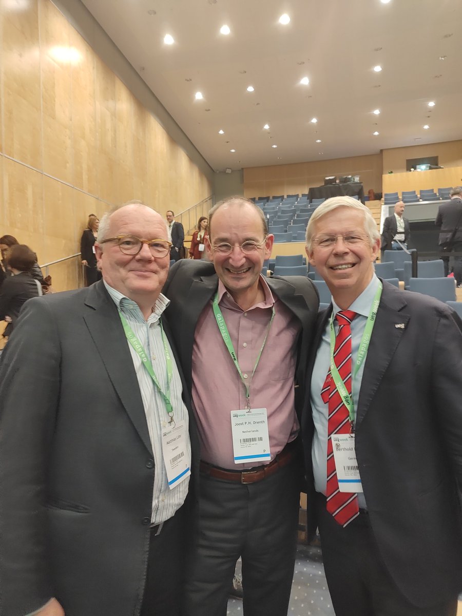 Brand new @my_ueg vice president @joostphdrenth with current vice president @maloehr1 and Treasurer! Strong leadership 💪🏻and Friends of the Pancreas @EurPancClub