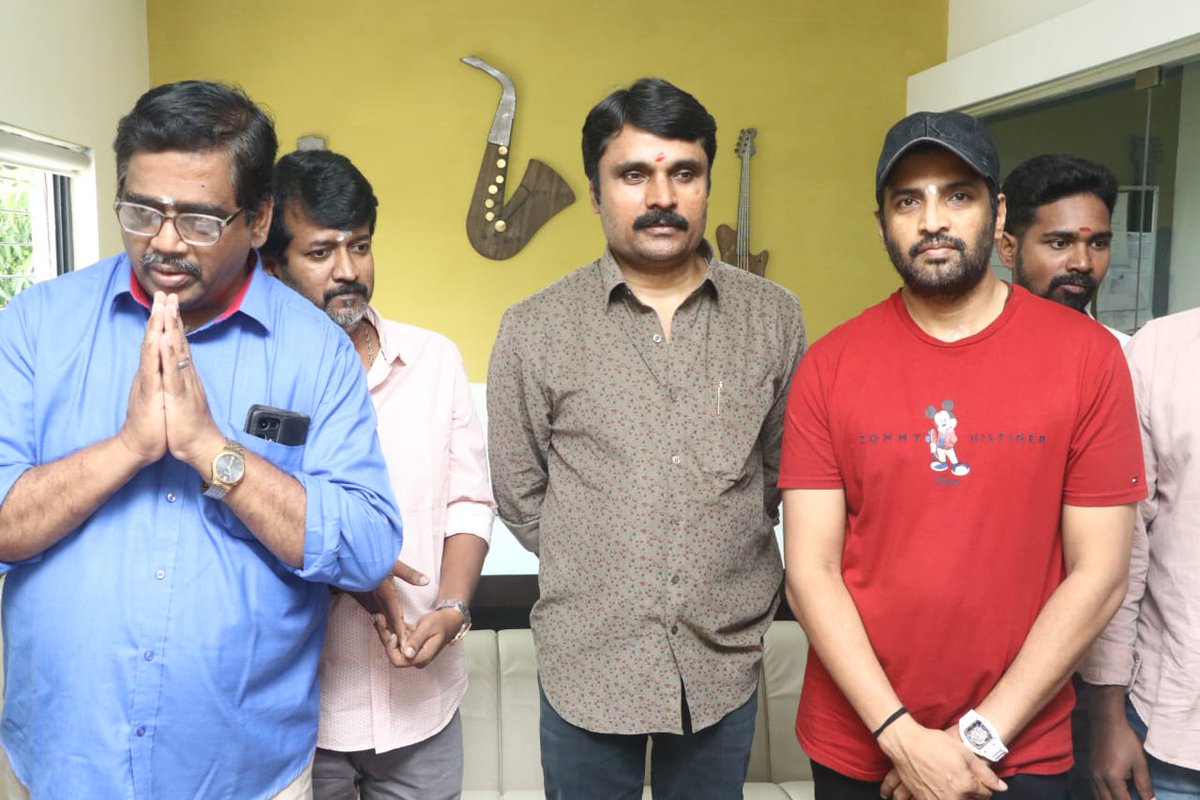 @gopuram_films #GNAnbuchezhian #ProdNo5 starring @iamsanthanam @Priyalaya_ubd kickstarts its dubbing 

Directed by @dirnanand 

@Gopuram_Cinemas #SushmithaAnbuchezhian #ThambiRamaiah @actorvivekpra #Munishkanth @manobalam @bala_actor @om20narayan @immancomposer @thiyaguedit…