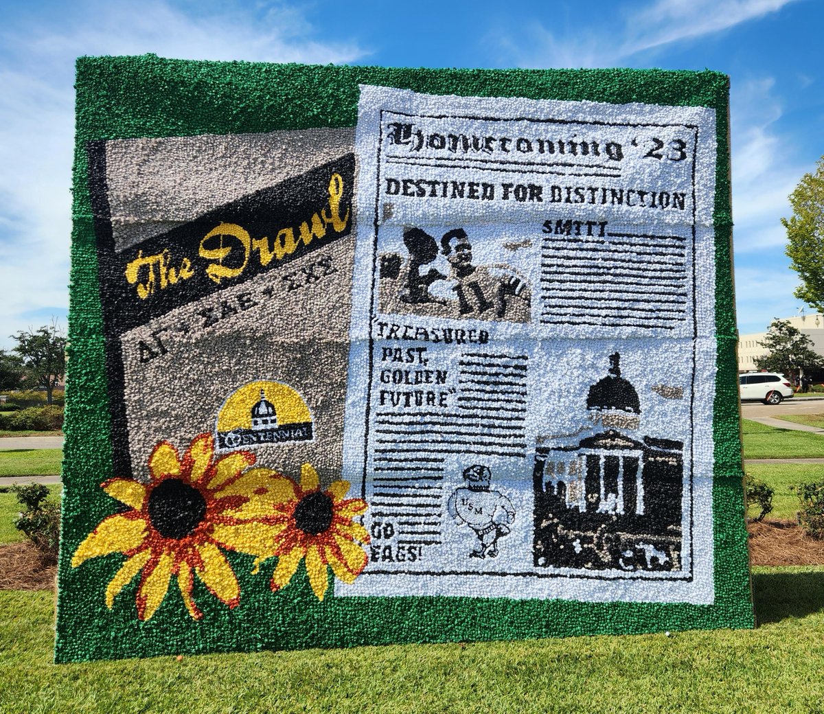 southernmissDSA's tweet photo. To wrap up Homecoming Week, last Saturday was full of events: Homecoming Court breakfast, the parade, tailgating, Eagle Walk, and the game vs Old Dominion! We hated to see the week come to an end, but what a great time to be a Golden Eagle ๐ #SMTTT #USMhomecoming https://t.co/155ZtenE10