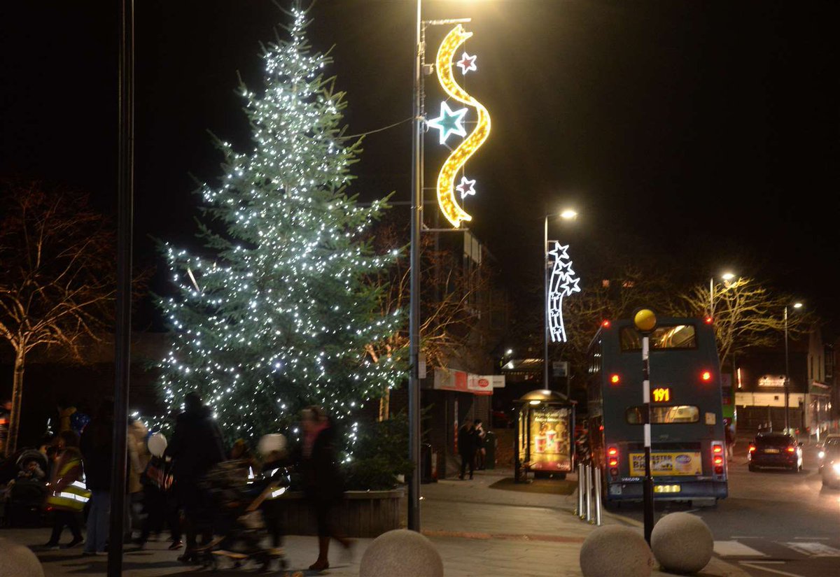 Let there be lights! Incredibly pleased to say companies have stepped forward to fund Christmas lights in our five main Medway town centres. Thanks to Marston Holdings, Volker Highways & Norse Group There is also positive news on Christmas parking & buses #ProudToBeMedway 1/2