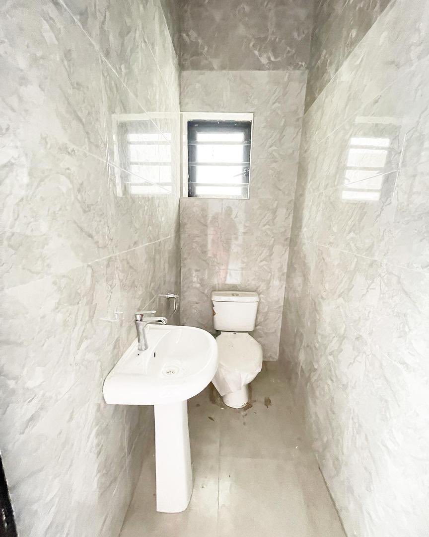 DanadelV's tweet photo. 4BEDROOM SEMI DETACHED DUPLEX FOR SALE 
Amenities: 
- [ ] Fitted Kitchen with accessories 
- [ ] Modern Day POP Ceiling 
- [ ] Detailed finishing 
- [ ] Wardrobes 
- [ ] Water heater
- [ ] Heat extractor 
- [ ] BQ 

Location:ORCHID LEKKI 🇳🇬
📌Price:80M ASKING https://t.co/9Mzn372U8z
