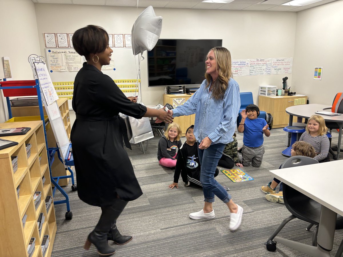 MrsJohnsonNKC's tweet photo. I am beyond appreciative for the opportunity to participate in the @NKCSchools Superintendent Leadership Academy. I am ready to learn and grow and to continue to leave my mark in the world. @AndreaStauch @LaceyWatson01 https://t.co/XZsX0ahyXh