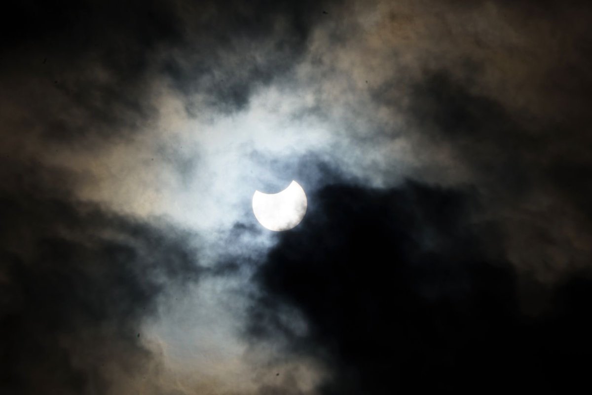 Mañana nubosa en #CiudadVictoria 10:00 hrs. #EclipseSolar