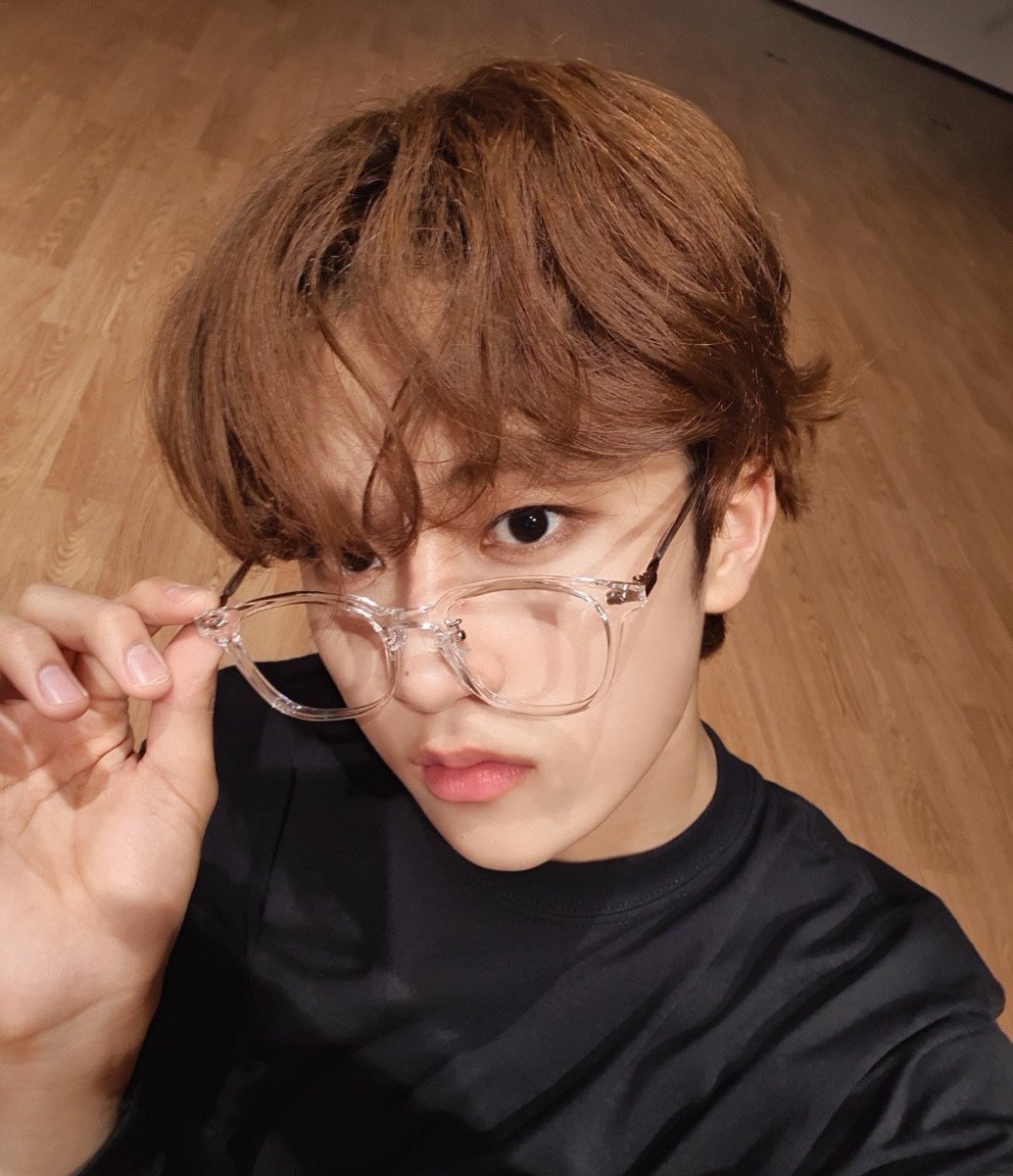 [#준우]
잘 보이네요😊

#루네이트 #LUN8😝