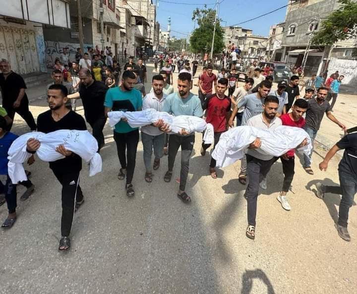 قالها طفل فلسطيني قبل كده احنا بنصلي ست مرات ف اليوم ، فجر ظهر عصر مغرب عشاء جنازة 

"A Palestinian child once said "We pray six times a day. Fajr, Zuhr, Asr, Maghrib, isha and Janazah.
#GazaUnderAttack
#Gaza