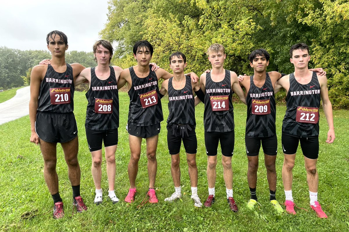 BarringtonXC's tweet photo. The Broncos had their best “program day” on the day one would hope for that to occur. Varsity kicked things off with only our 3rd MSL chip in program history (‘02, ‘20, ‘23) with the team race they’ve been looking for all season. Strong 3rd for FS and 2nd for JV. @MSLXCTF pride! https://t.co/DGfqn2HWC9