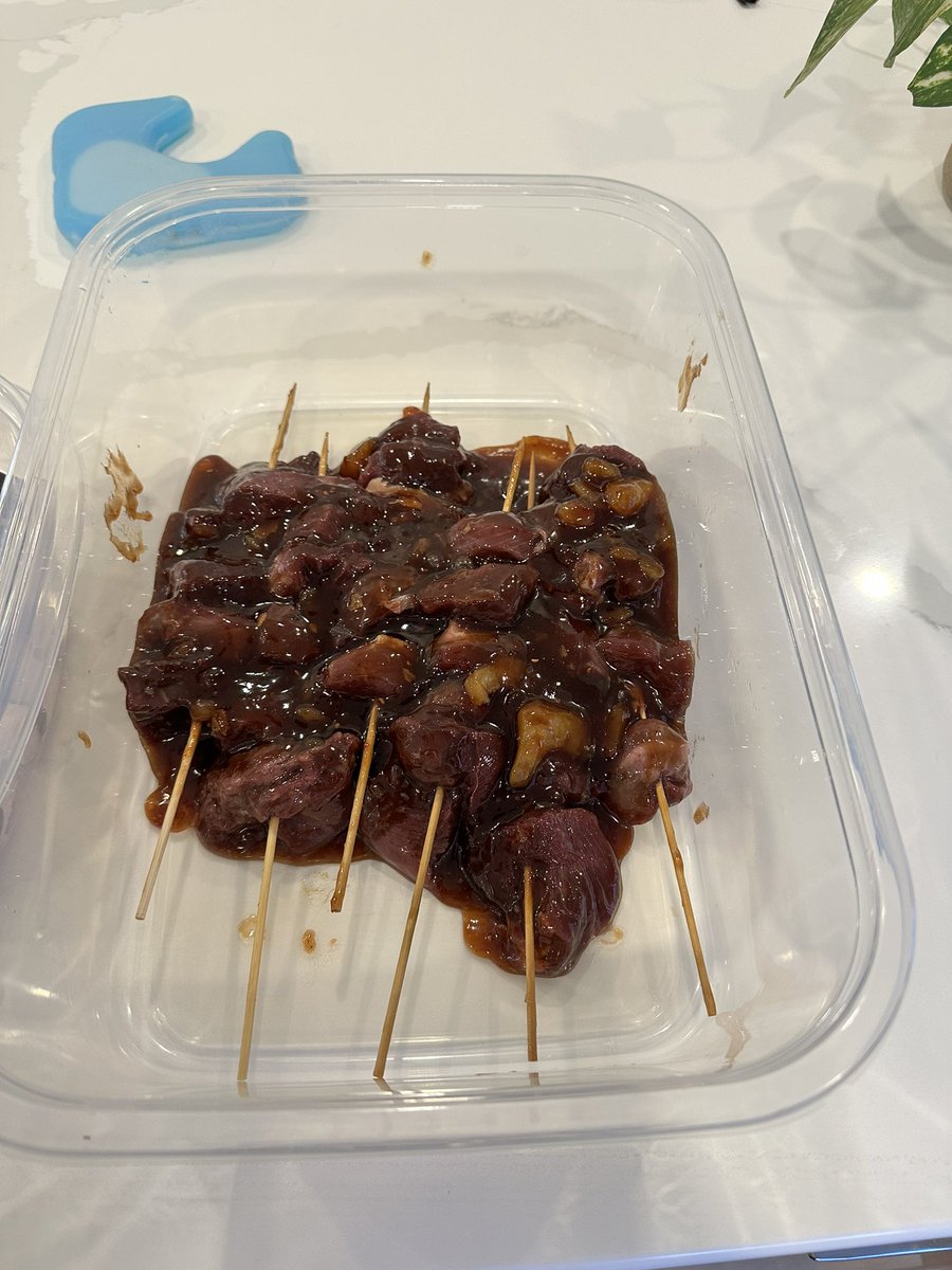 Cummer23's tweet image. Geese from the field to the table. Bacon wrapped Honey/Garlic goose medallions and Strawberry/Mango chutney goose skewers. It’s going to be our dinner at the deer camp, Heading there for a Bow Hunt this weekend . #Hunting #EatWhatYouHunt