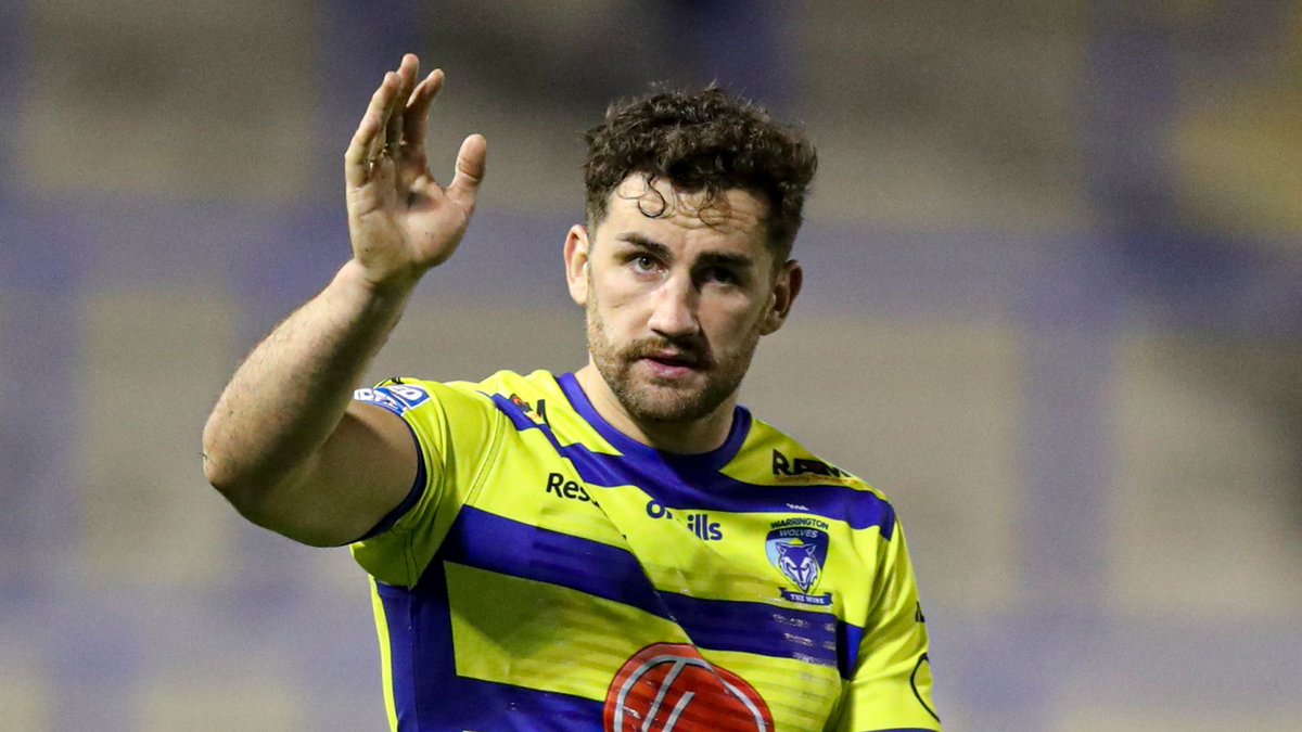 ALooseWire's tweet photo. Finally, a Warrington player has won the Grand Final #alwaysouryear https://t.co/6UdoPfCGKe