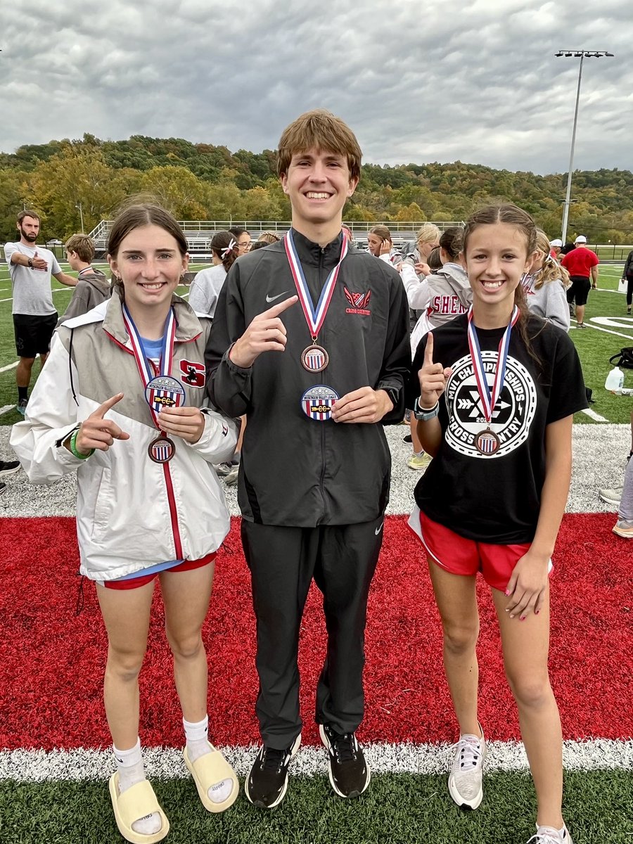 LadyGeneralsXC's tweet photo. It’s a Great Day to be a General!! https://t.co/k7tqArtKH9