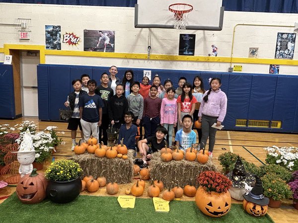 MrsCovasClass's tweet photo. Thank you to our PTA for a wonderful Harvest Sale yesterday! @PTAJackson https://t.co/NLtAbnGcyp