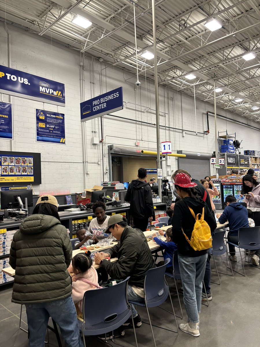 Lowes1106NB tweet media