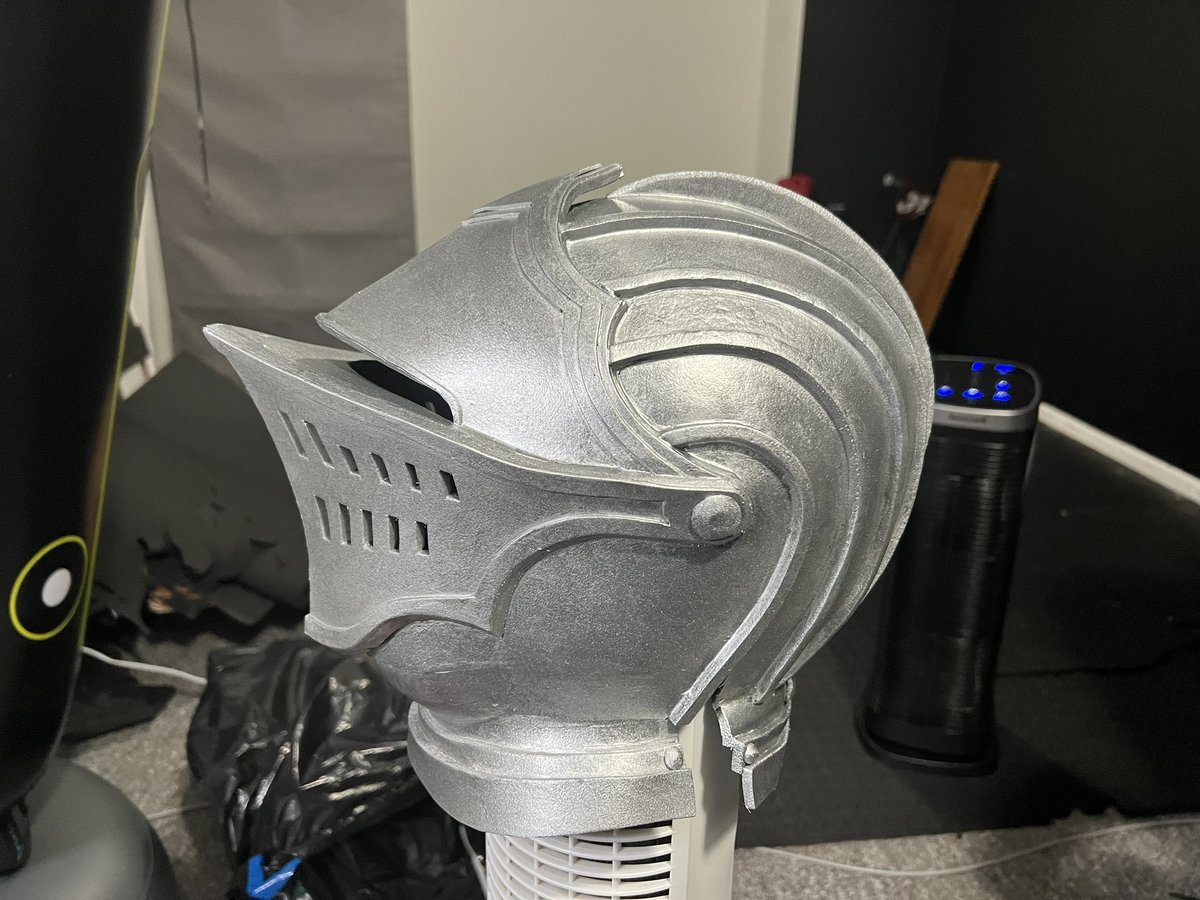 Cormathiaat's tweet photo. Helmet finally completed in just a few days. @AshenWarriorPro template for this was phenomenal, even with a few of my added mistakes along the way 🙃 https://t.co/bRWN3WlM6T