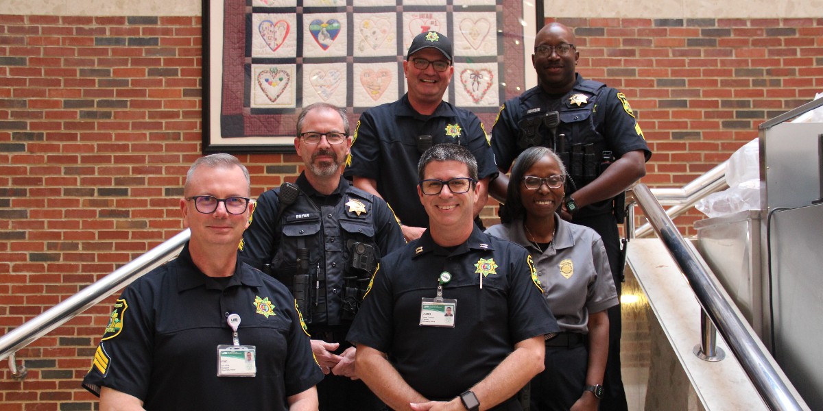 It’s #HealthCareSecurity and Safety Week. We’d like to recognize our UAB Police and Public Safety officers who work every day to make sure staff, patients, and visitors on the medical campus are safe. Thank you for all that you do! 👏💚