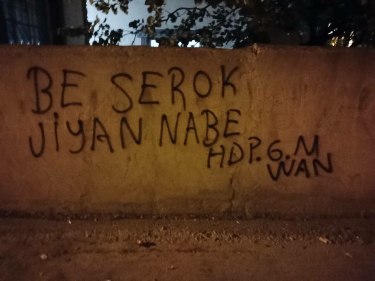 darajine0's tweet photo. Tecriti kırana ve Kürt Halk Önderi Abdullah Öcalan’ın fiziki özgürlüğünü sağlayana kadar komplocuları sokak sokak teşhir edeceğiz! https://t.co/UGwP3m7bsc
