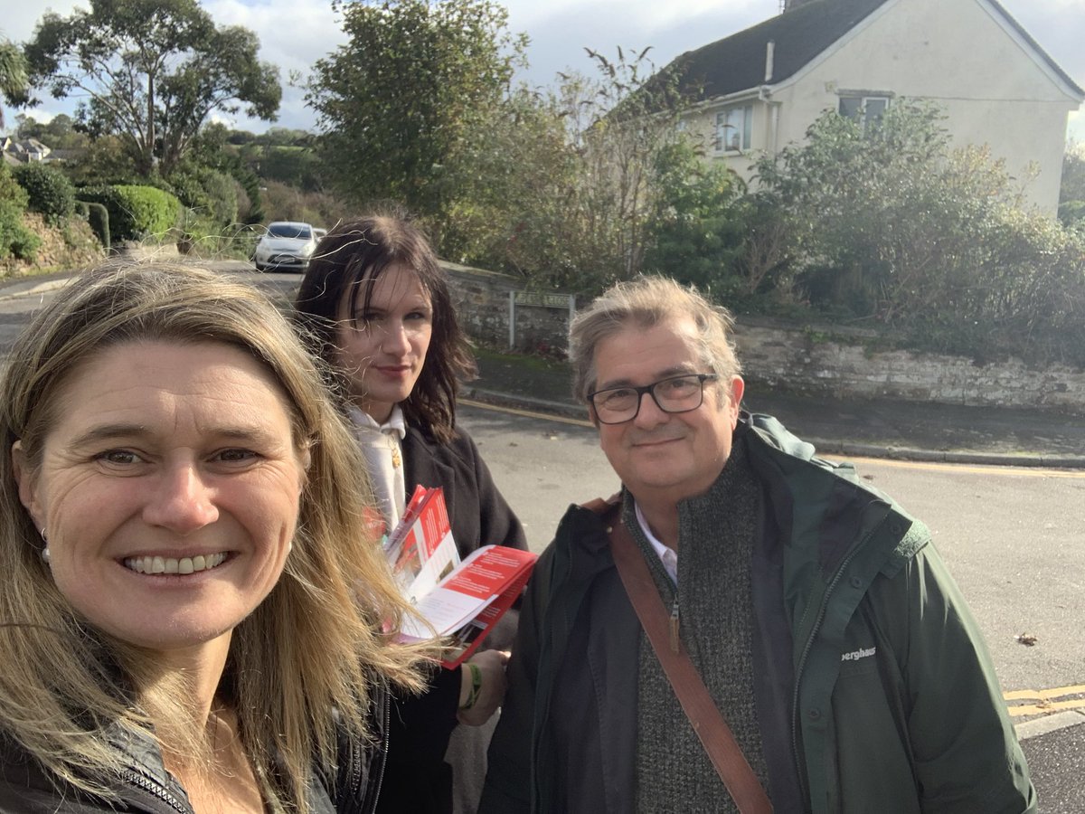 JayneKirkham4's tweet photo. Lovely to get out in #Truro to speak to people today. Very positive response for @UKLabour https://t.co/NDeznqENot