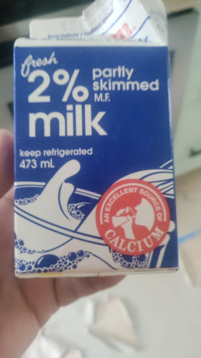 WhoGeorge's tweet photo. I'm pretty sure these use to be 500mL. 

#shrinkflation #canadamilkcartel
#saputo https://t.co/XDr6sbanMo