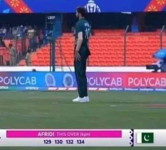 Farhan2pti's tweet photo. شادیاں کھا گئی کیسےکیسے نوجوان ہمارے !!
#PakistanCricketTeam 
@iShaheenAfridi https://t.co/fFdgvxZfiL