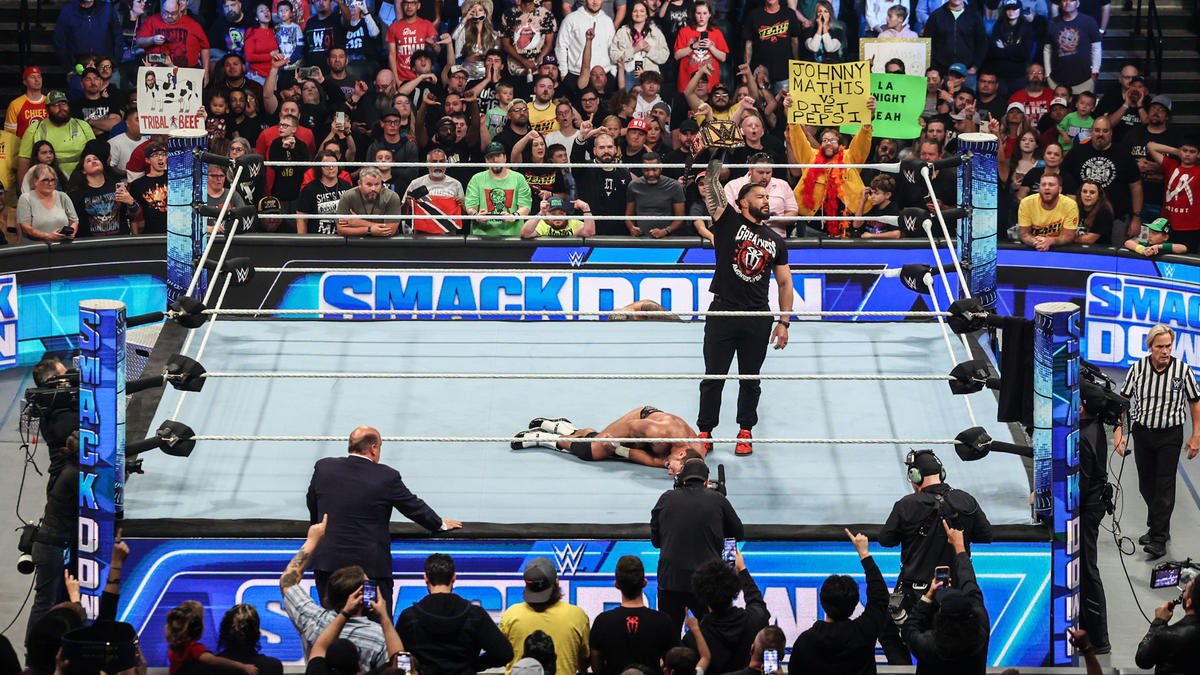 RomanBestPhoto2's tweet photo. The Tribal Chief The GOAT #RomanReigns return to #Smackdown photos via https://t.co/p30W255IT2 https://t.co/iFNLRarQYB
