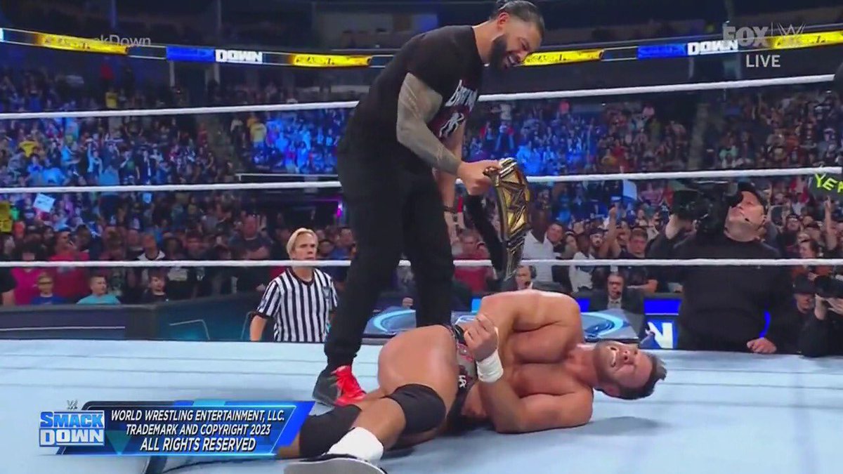 RomanBestPhoto2's tweet photo. #RomanReigns #Smackdown Screencaps. https://t.co/Vj3Zfufuy0