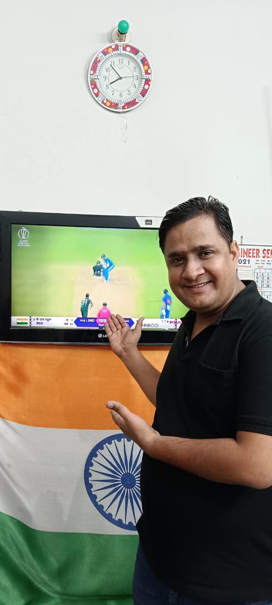 Chancha82004240's tweet photo. India vs Pakistan world cup match 👏 India won the match by 7 wickets 🥳🥳🥳🥳🥳 Jai Hind 🇮🇳🇮🇳🇮🇳🇮🇳🇮🇳 #icccricketworldcup2023 #worldcup2023 #IndiaVsPakistanMatch #viratkohli #RohitSharma #INDvPAK #TeamIndia https://t.co/eUbCs7IetN