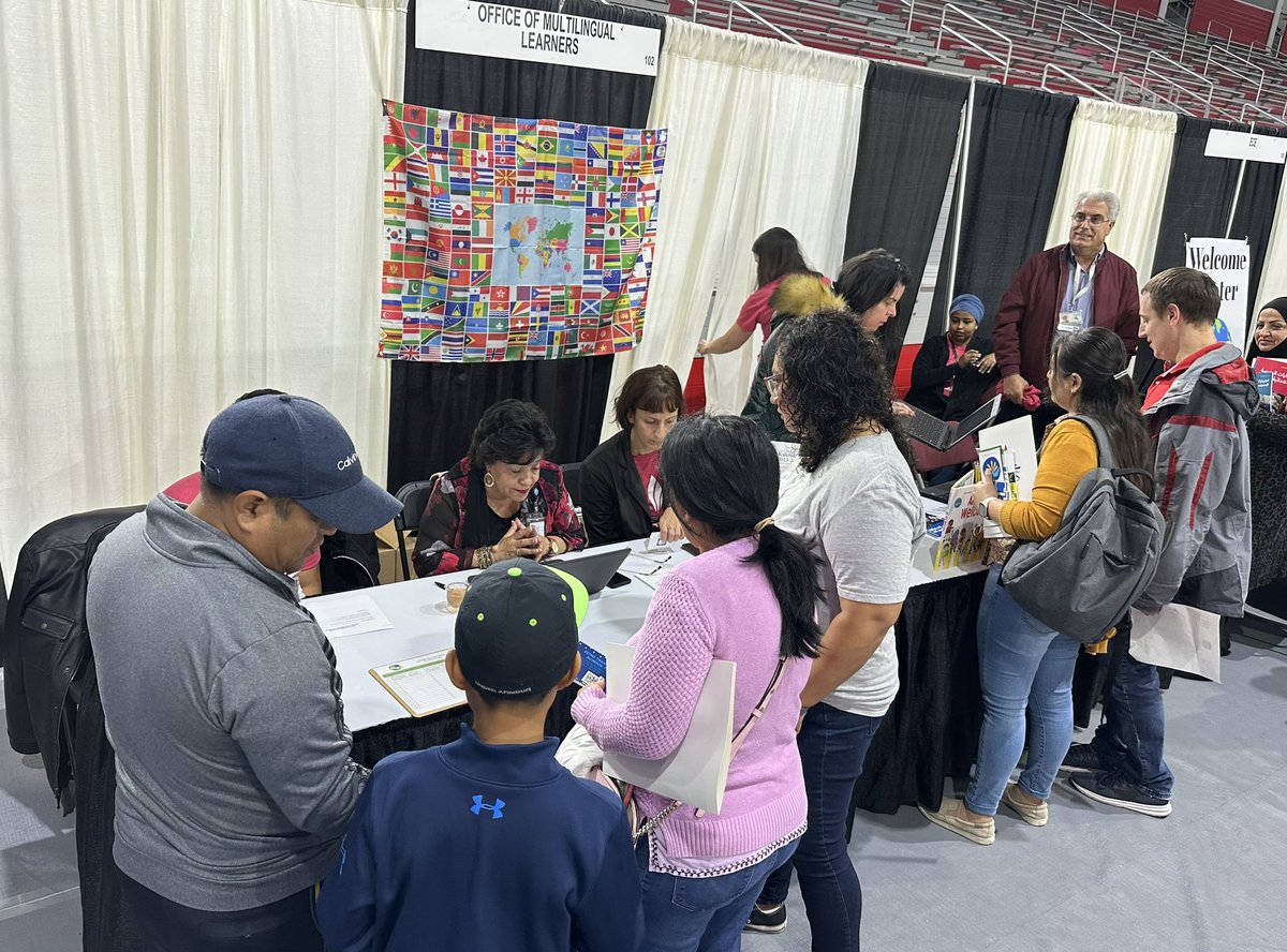 DrJillHandley's tweet photo. The Office of Multilingual Learners is committed to removing barriers so that ML families feel represented and supported! Such a great day @JCPSKY Showcase of Schools. #JCPSML @JCPSlatino https://t.co/3Q6Ysqjhn3