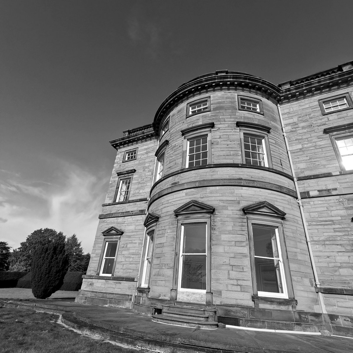 LeagueCharities's tweet photo. A trip to Yorkshire to see Jeremy ended up with an (off limits 🤫) mooch around #BrettonHall where Steve, Reece and Mark studied drama. 

An imposing building unfortunately left to rack and ruin 😢

Does look rather creepy though which is befitting #TheLeagueofGentlemen https://t.co/SIpOwxlE7p
