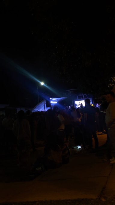 Last night concert 🤟 / This morning Laboratory 🤓 https://t.co/MddVeSGLIX<a href="/tag/nuevafotodeperfil"class="tags"><span>#nuevafotodeperfil</span></a>