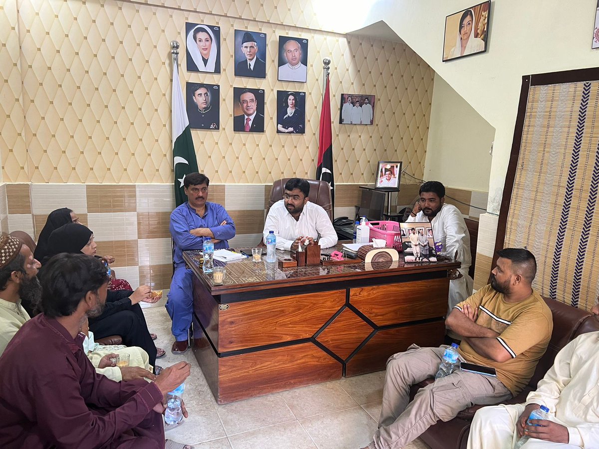 TeamAsfand's tweet photo. چیئرمین UC-28 محترم اسفند مری نے UC-28 کا 2023/2024 بجٹ پیش کیا، جو متفقہ طور پر منظور ہوا

بجٹ اجلاس میں UC-28 کے تمام منتخب ممبران موجود نے شرکت کی، ممبران نے UC-28 میں رکارڈ ترقیاتی کام کروانے پر چیئرمین اسفند مری کی کاوشوں کو بھی سراہا۔
@jamkhanshoro 
@asfand_mari https://t.co/4YevYRcBGi