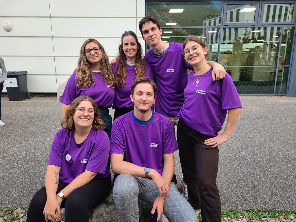 vastariel's tweet photo. C'est une fin de journée pour l'atelier de @dio2_cst avec les jeux de la #scientificgamejam 🎮✨

Merci à @GIANTcampus, @LaCasemate, @CEA_Officiel, @CNRS, @FeteScience 🚀 https://t.co/OKDR3NCE5X