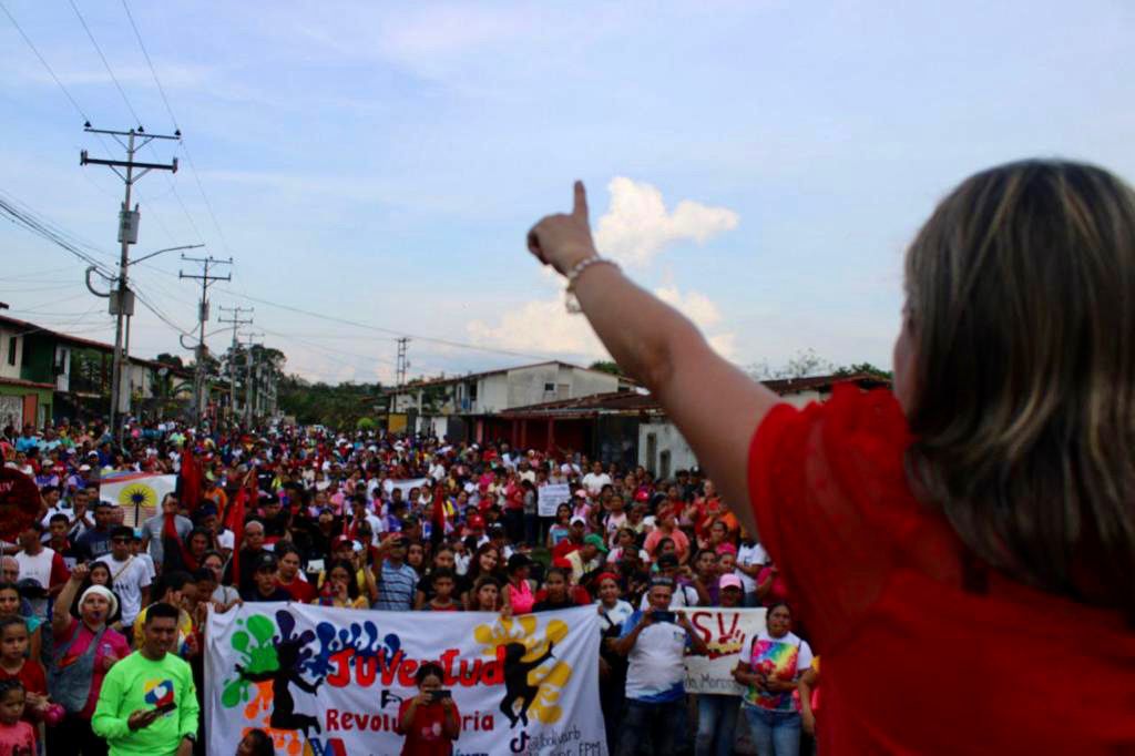 Los hombres y mujeres, junto a la juventud de Barinitas, municipio Bolívar del estado Barinas, llenaron las calles de patriotismo y dignidad con una hermosa movilización. ¡Sigamos unidos por la soberanía y y el bienestar de todas y todos!