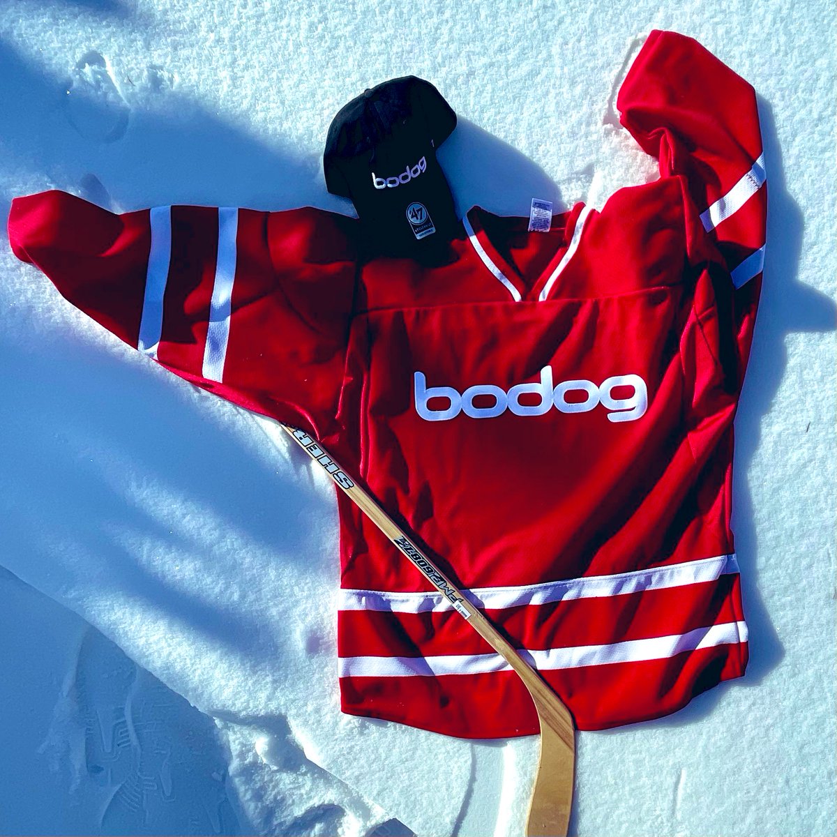 ‘Nother giveaway

Like &amp; re share this and tomorrow afternoon I’ll do a random draw and 1 lucky winner will receive a free Bodog Jersey &amp; Hat!

Must be following <a href="/BodogCA/">Bodog</a> and 18+ to enter. 

GOOD LUCK AND GO LEAFS!
YESSSSSSSSSSIR🍻🥛🍻🥛🍻🥛
#LeafsForever #Leafs #bodogprops