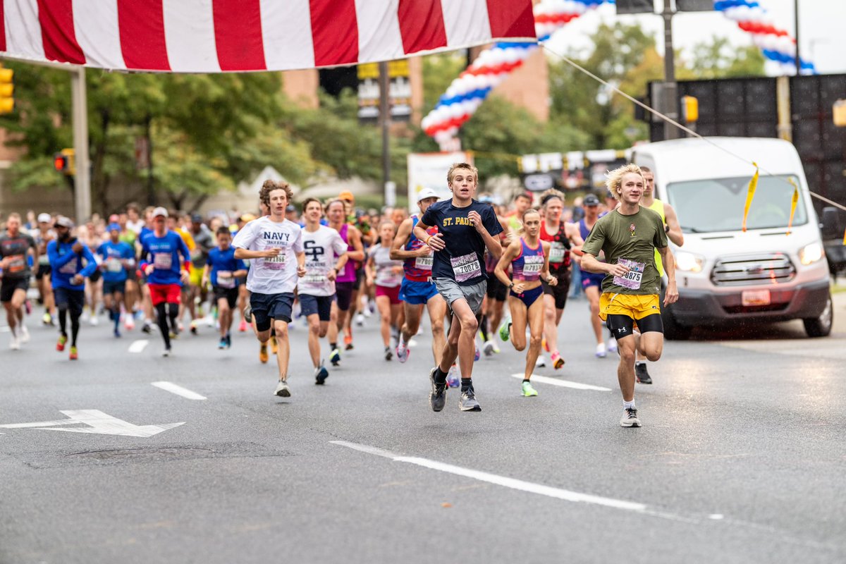 BaltimorePolice's tweet photo. The #BPD wants to ensure the safety and enjoyment of everyone attending the Baltimore Running Marathon. Together, we can make this festival a safe and enjoyable experience for everyone. Have a great run! #BaltimoreRunningFestival #SafetyFirst #RunBaltimore https://t.co/mkuBo4J2Zz