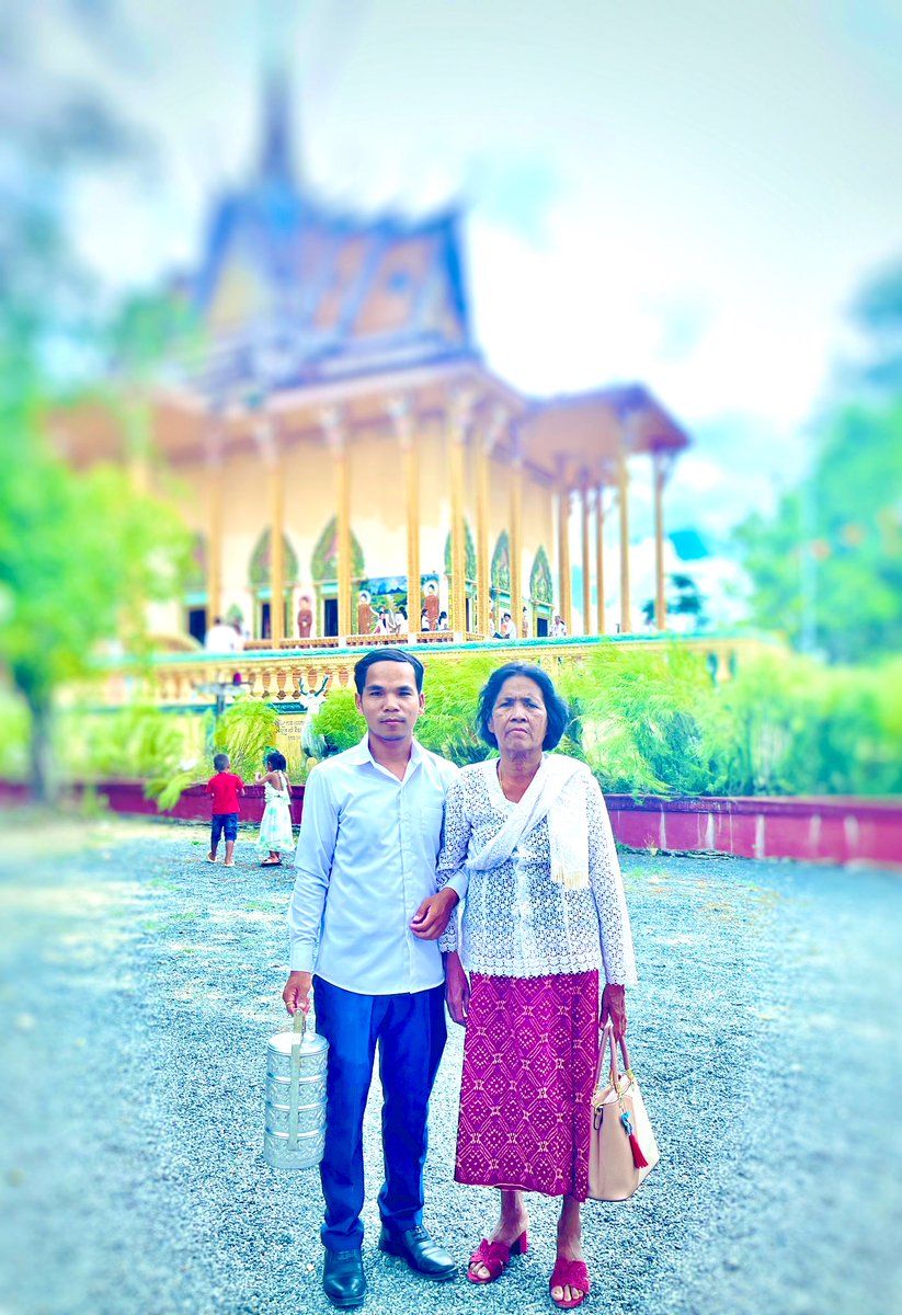 CamChanna's tweet photo. Last day for Pchum Ben’s Day 2023 in Cambodia 🇰🇭 https://t.co/3hRr7KwIAX
